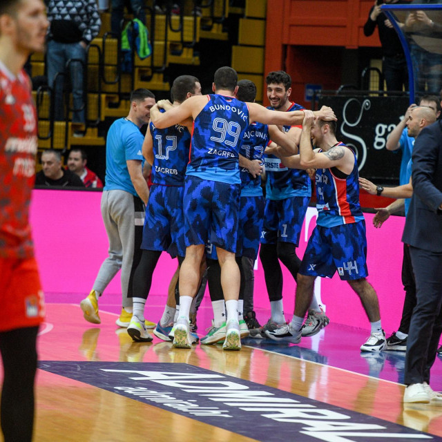 Cibona slavi pobjedu protiv Zvezde