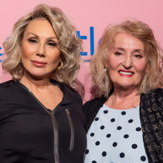 Lepa Brena i sestra Faketa Stojanović