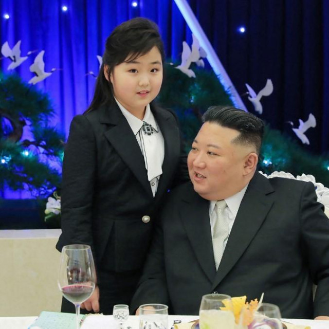 Kim Jong-un i Ju-ae