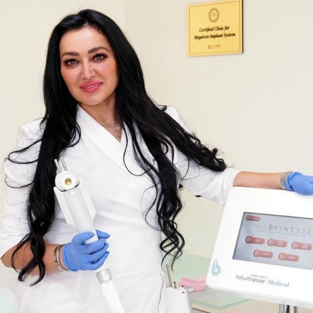 dr. Vivian Jurković