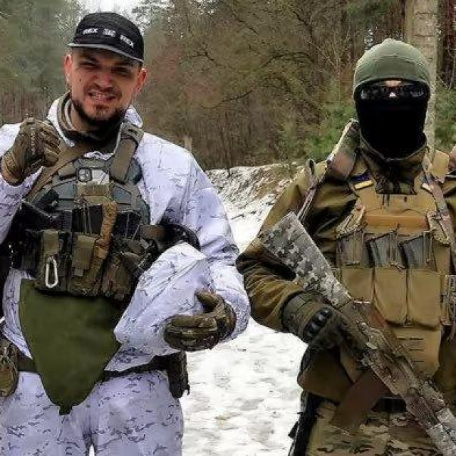 Denis Nikitin, bez maske