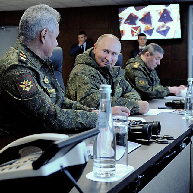 Vladimir Putin, Sergej Šojgu i Valerij Gerasimov