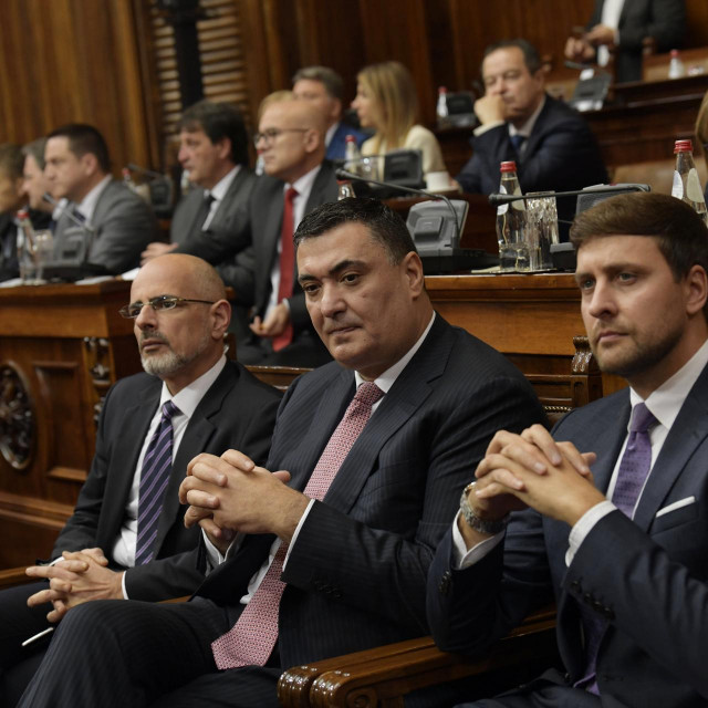 Rade Basta (u sredini)