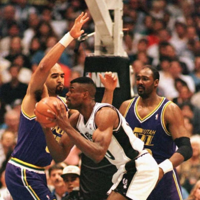 Felton Spencer (lijevo), David Robinson (sredina) i Karl Malone (desno)