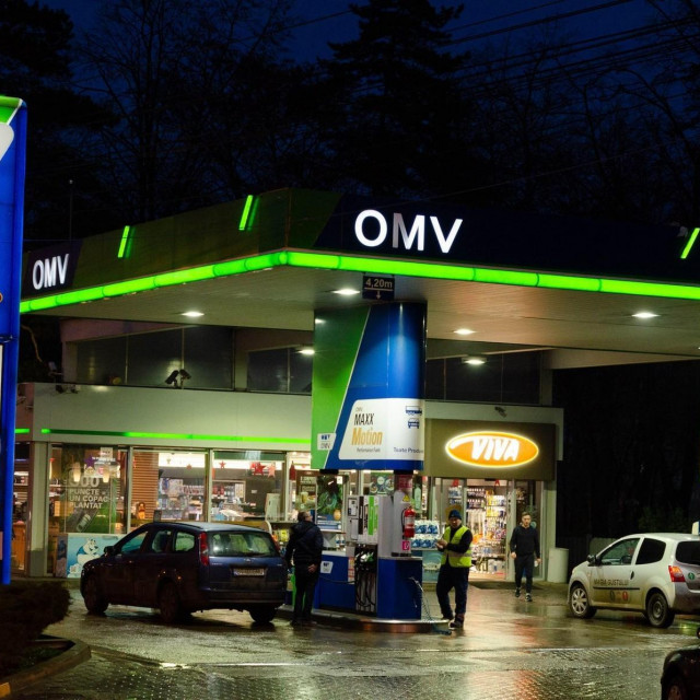 OMV Slovenija d.o.o. upravlja drugom po veličini maloprodajnom mrežom koja broji 120 benzinskih postaja u cijeloj Sloveniji