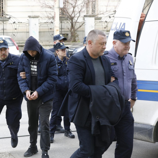 Privođenje na Županijski sud vukovarsko-srijemskog župana Damira Dekanića i ostalih uključenih u slučaj prikrivanja prometne nesreće