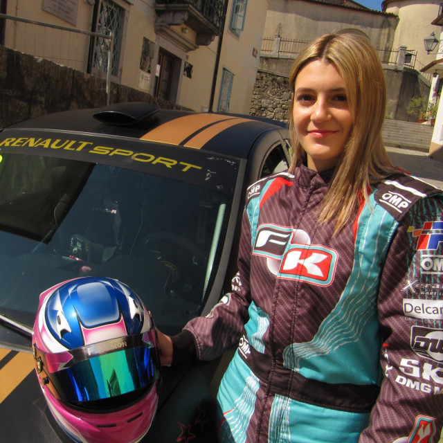 Stefani, uskoro tek 20-godišnjakinja, za volan je sjela već s tri godine