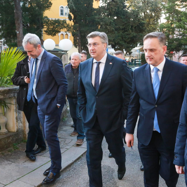 Andrej Plenković, Anton Kliman i Oleg Butković tijekom boravka u Puli