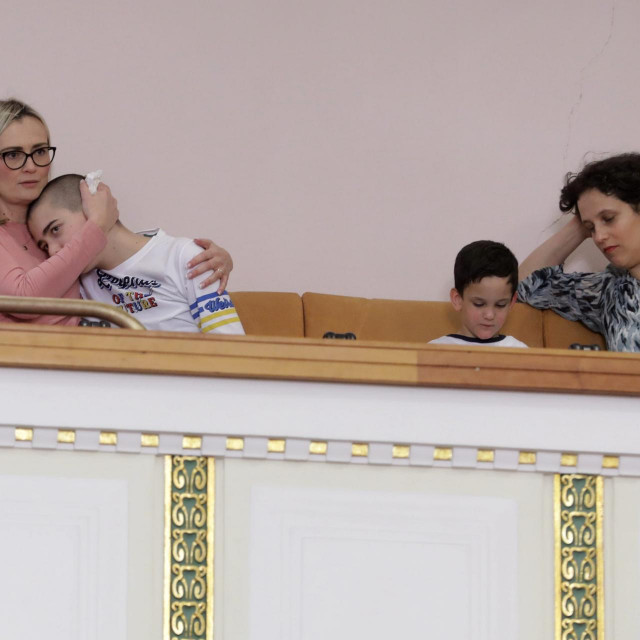 Roditelji i djeca iz Udruge Sjena u Saboru