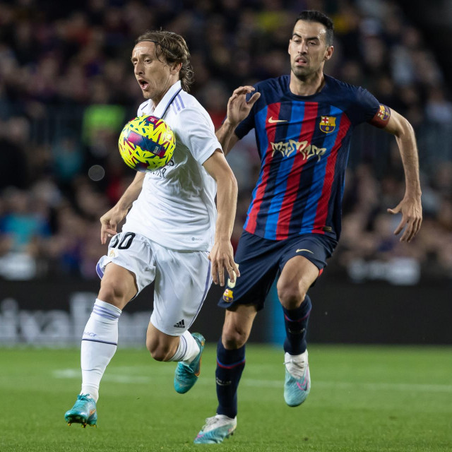 Luka Modrić i Sergio Busquets