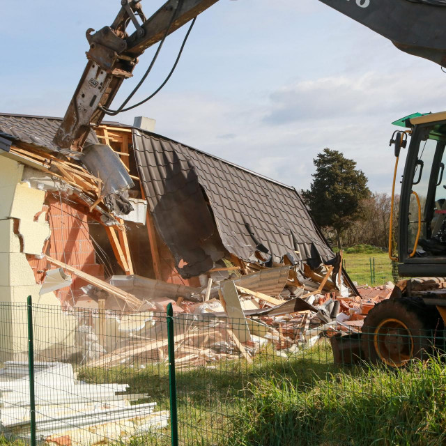 Rušenje objekata u Rovinju