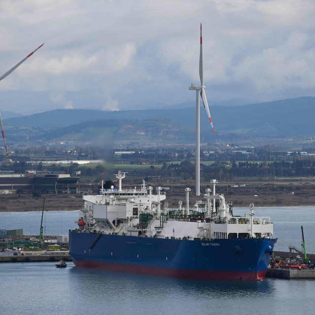 LNG tanker