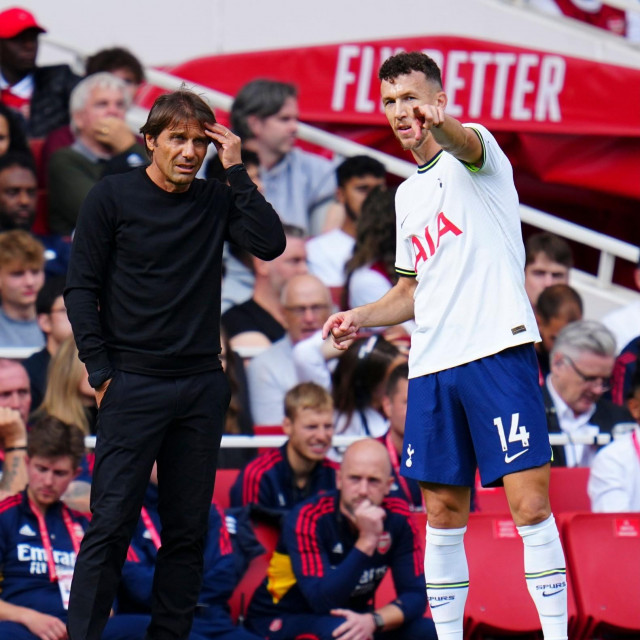 Tottenham Hotspur Manager Antonio Conte with Ivan Perisic
 