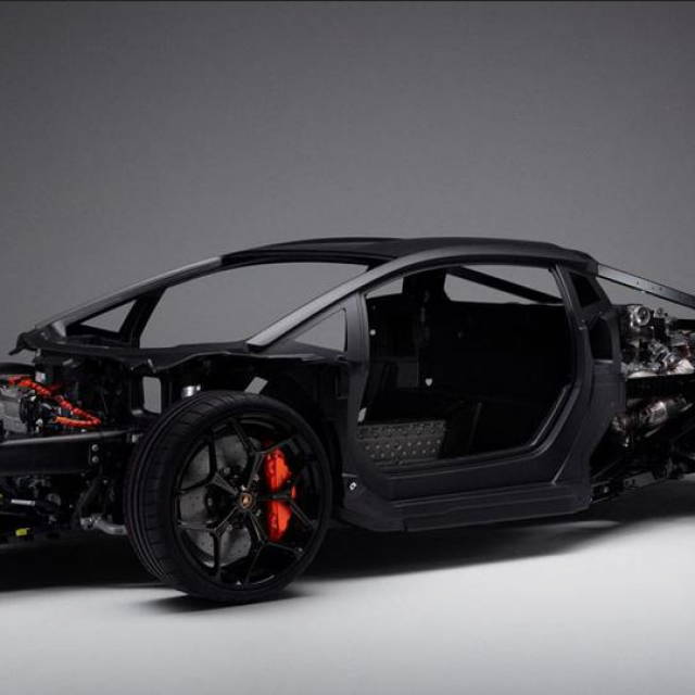 Lamborghini ‘LB744‘