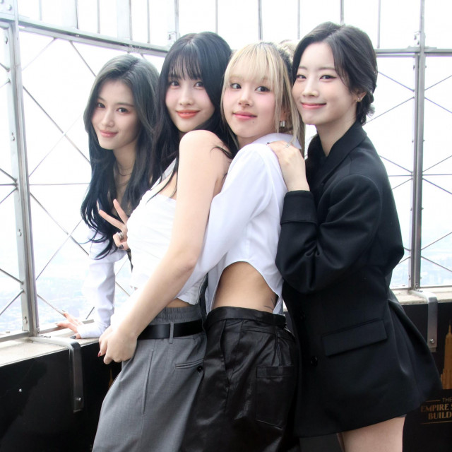 Sana, Momo, Chaeyoung, Dahyun