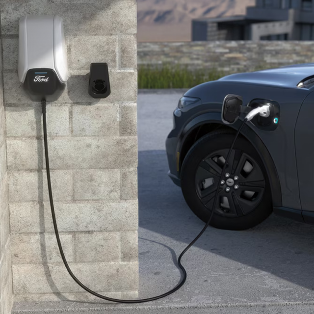 Ford kućno punjenje (ilustracija)