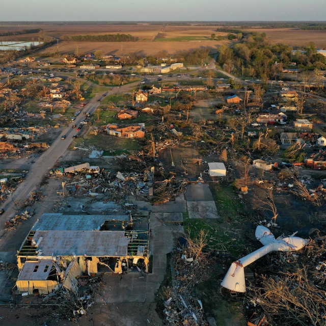 Tornado poharao Rolling Fork u državi Mississippi