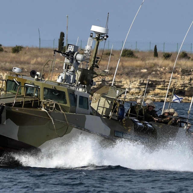 Mornarica ispred Krima