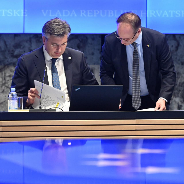 Predsjednik Vlade Republike Hrvatske Andrej Plenković i predstojnik Ureda predsjednika Vlade Zvonimir Frka-Petešić