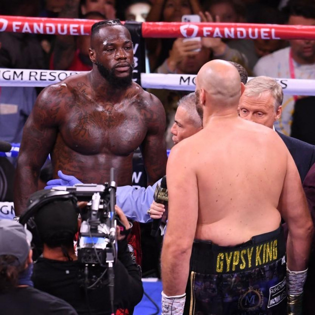 US challenger Deontay Wilder (L) faces off WBC heavyweight champion Tyson Fury of Great Britain (R) before the first round in their WBC/Lineal Heavyweight title fight, October 9, 2021 at the T-Mobile Arena in Las Vegas, Nevada. Fury retained his WBC heavyweight crown with a spectacular 11th-round knockout of Deontay Wilder.,Image: 637380061, License: Rights-managed, Restrictions:, Model Release: no, Credit line: Robyn Beck/AFP/Profimedia