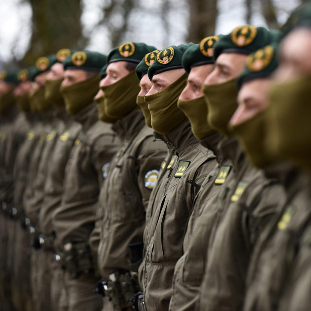 Pripadnici ATJ Lučko