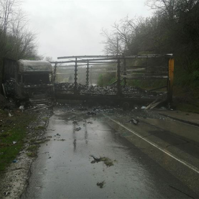 Izgorio kamion u Vukovaru