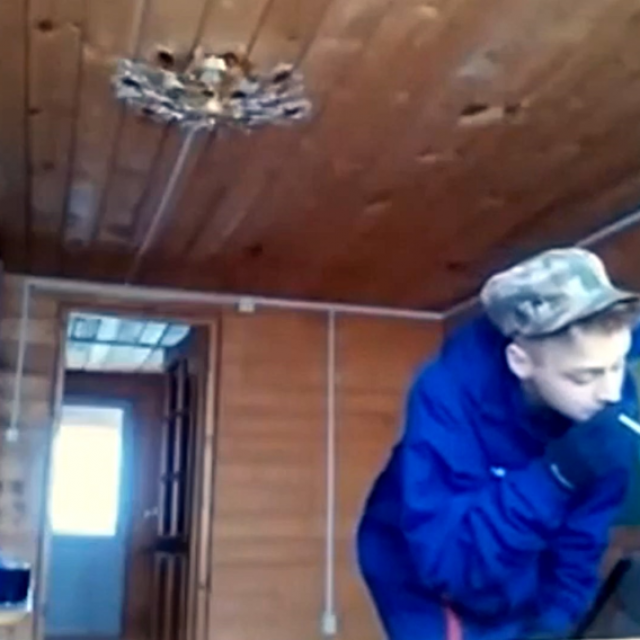 U ‘Manifestu‘ je vidljiva paranoja zbog svuda prisutnog i lako dostupnog oružja