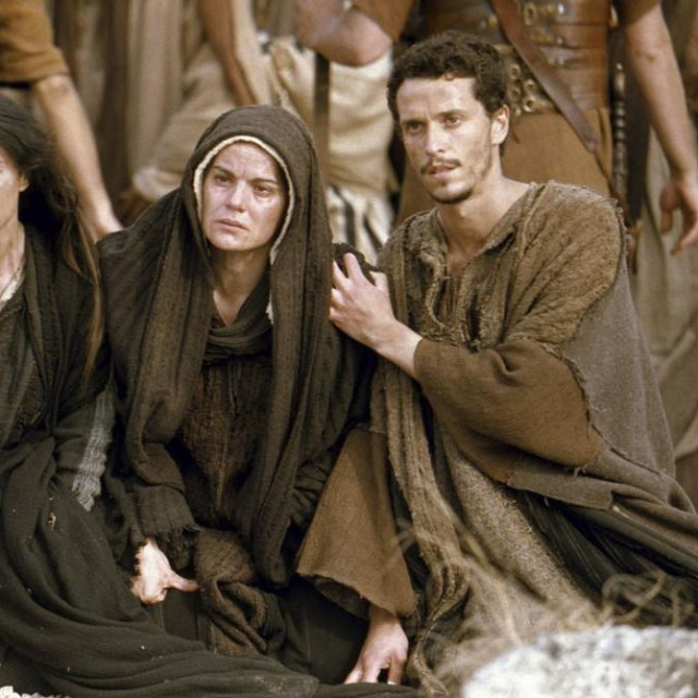 Monica Bellucci, Maia Morgenstern i Christo Jivkov u filmu ‘Pasija‘