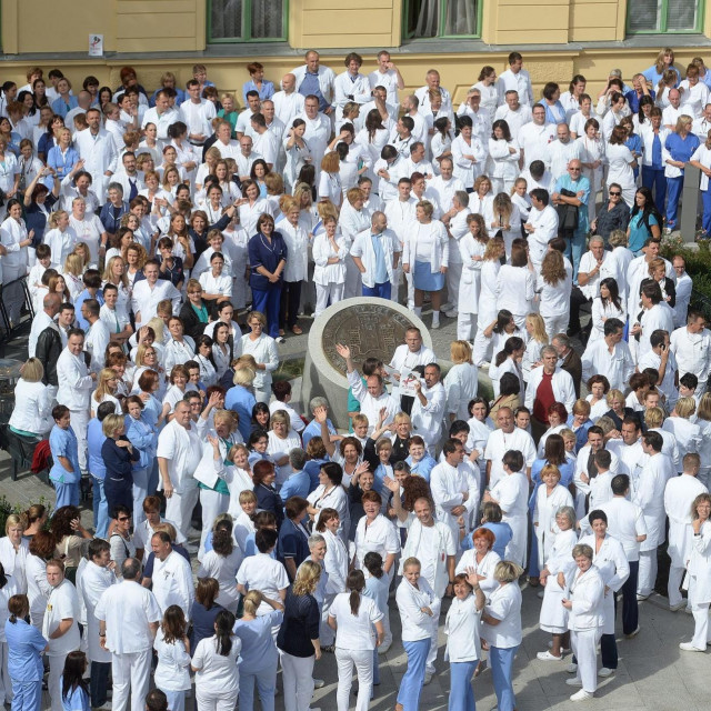 Prema podacima Eurostata, broj liječnika na 100.000 stanovnika 2019. godine iznosio je 351