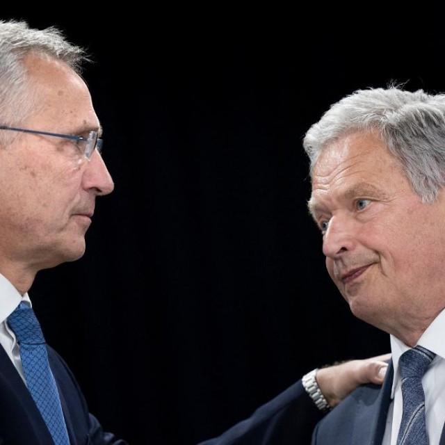 Jens Stoltenberg i Sauli Niinisto