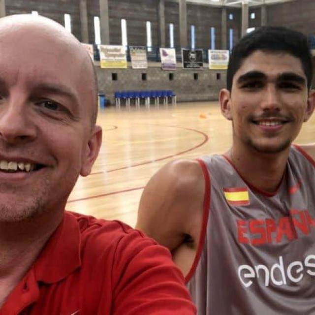 Matković sa Santijem Aldamom, NBA igračem Memphisa koji je bio MVP juniorskog EP 2019.