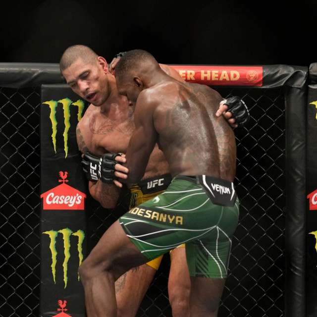 Adesanya vs. Pereira