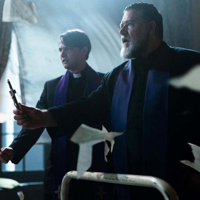 Russell Crowe, Daniel Zovatto, Papin egzorcist