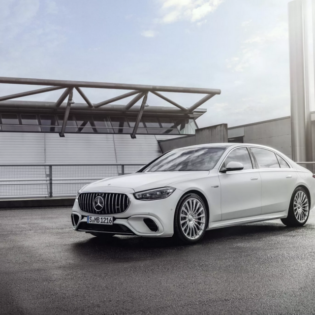 Mercedes S63 E Performance