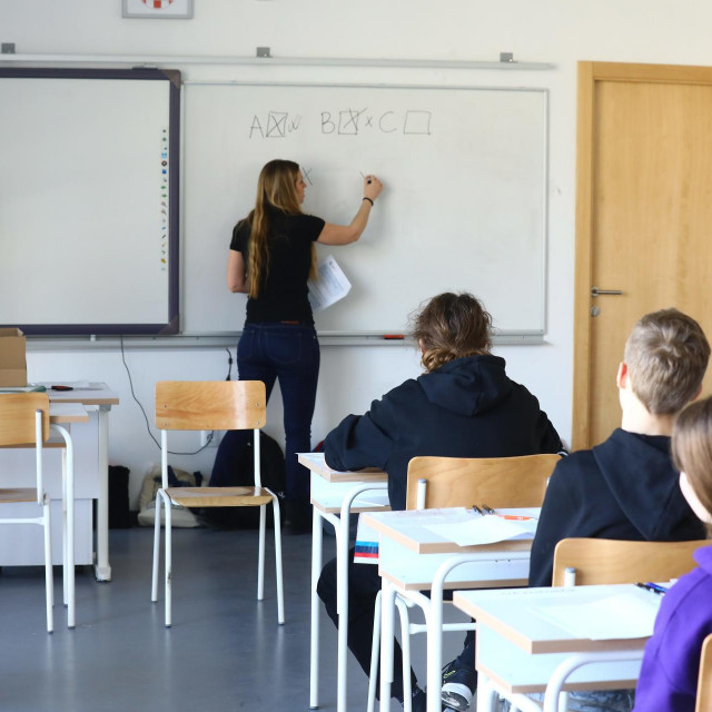 Učenici osmih razreda pišu prvi nacionalni ispit 