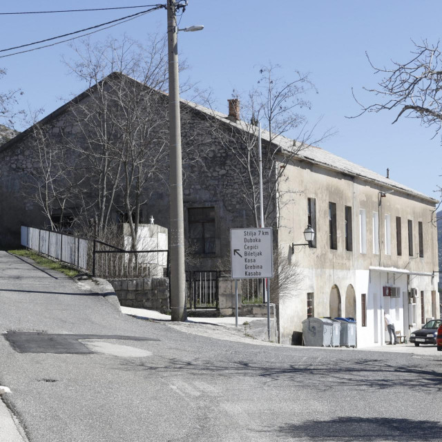 Nekadašnja škola i zadružni dom bili su središte zavojanskih zbivanja, danas je selo ‘u pogonu’ samo vikendima i blagdanima