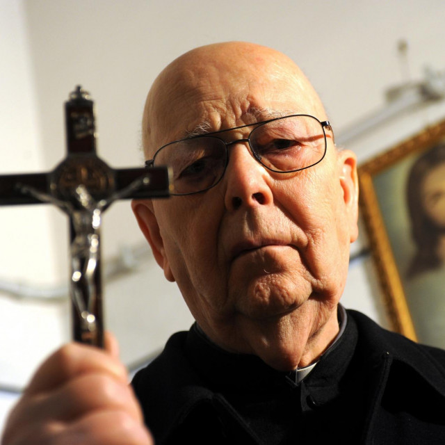 Otac Gabriele Amorth, Rim, 2012. 