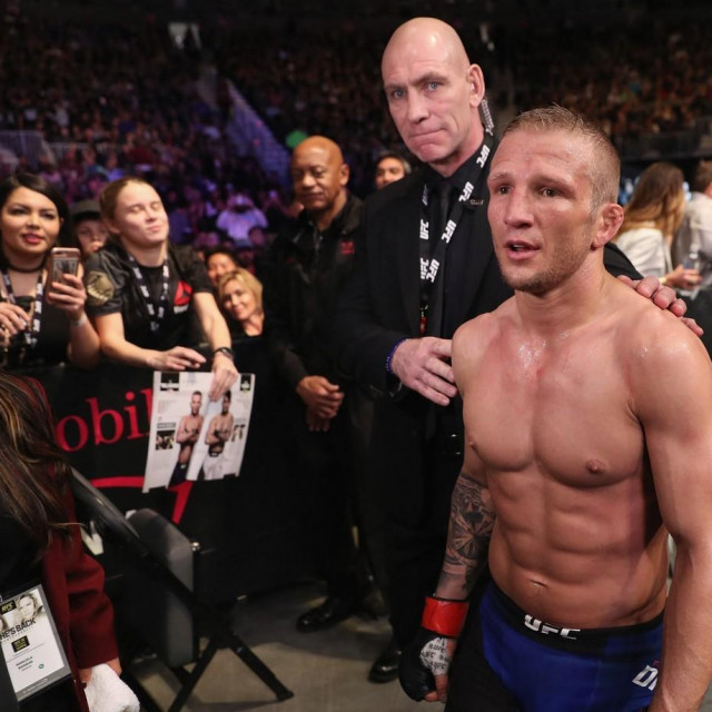 LAS VEGAS, NV - DECEMBER 30: TJ Dillashaw exits the Octagon after defeating John Lineker of Brazil in their bantamweight bout during the UFC 207 event on December 30, 2016 in Las Vegas, Nevada. Christian Petersen,Image: 309716798, License: Rights-managed, Restrictions:, Model Release: no, Credit line: Christian Petersen/Getty images/Profimedia