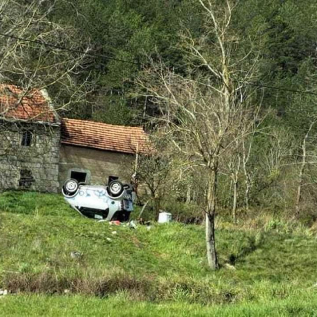 Cesta kod Muća