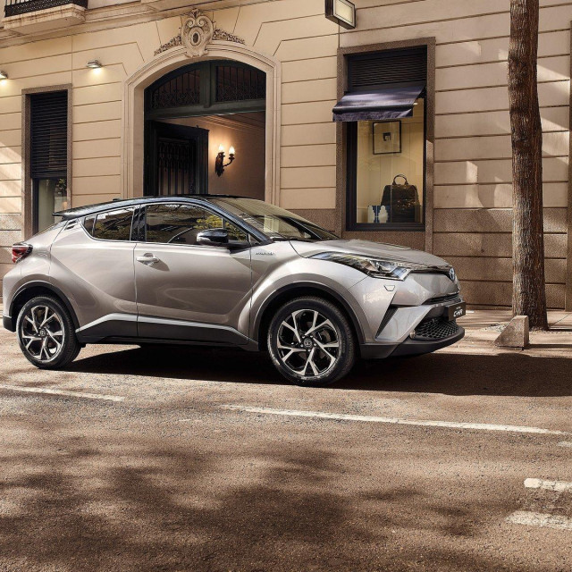 2016. Toyota C-HR