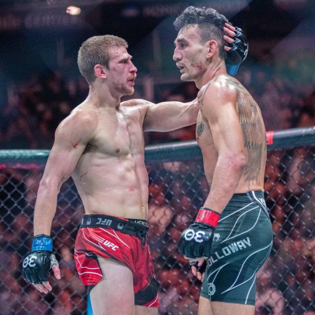 KANSAS CITY, MISSOURI - APRIL 15: (L-R) Arnold Allen talk to Max Holloway after a featherweight bout during UFC Fight Night Kansas City on April 15, 2023, at T-Mobile Center in Kansas City, Missouri.,Image: 769762635, License: Rights-managed, Restrictions: FOR EDITORIAL USE ONLY. Icon Sportswire reserves the right to pursue unauthorized users of this image. If you violate our intellectual property you may be liable for: actual damages, loss of income, and profits you derive from the use of this image, and, where appropriate, the costs of collection and/or statutory damages up to $150,000 (USD)., Model Release: no, Credit line: Matt Davies/PxImages/Icon Sportswire/Newscom/Profimedia