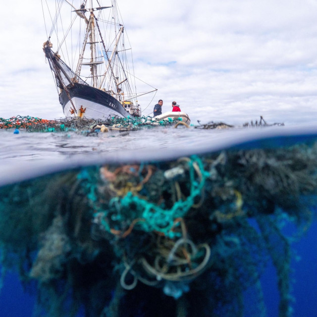 Plastični otpad u moru