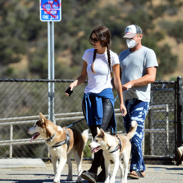 Leonardo DiCaprio i Camila Morrone s psima krajem 2020. godine