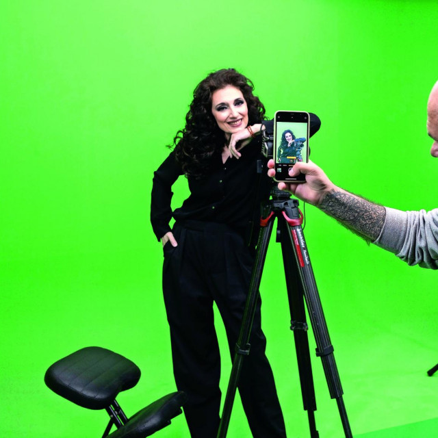 Nakon više od 20 godina snima novu verziju spota pjesme Marija Magdalena u režiji Vojana Koceića
 