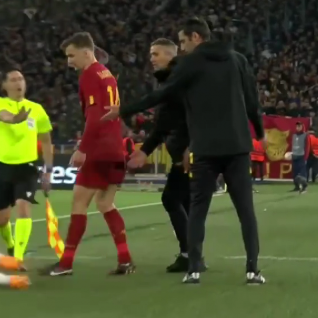 Salvatore Foti nakon udaranja Santiaga Tomasa Gimeneza