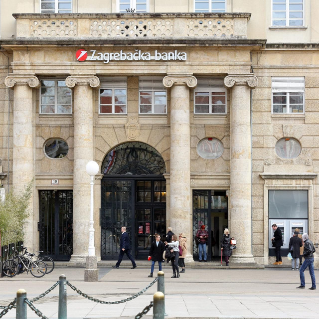 Poslovnica Zagrebačke banke na Trgu bana Jelačića