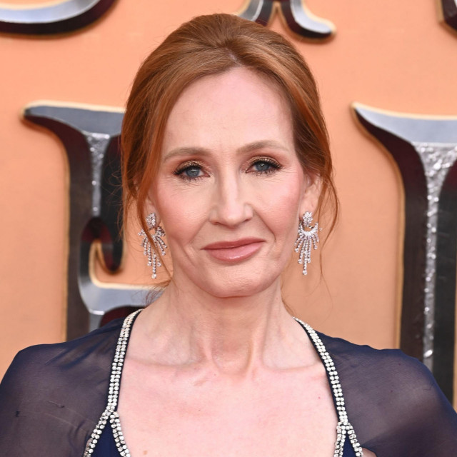 J. K. Rowling

Svjetska premijera filma Fantastic Beasts: The Secrets of Dumbledore, 2022.