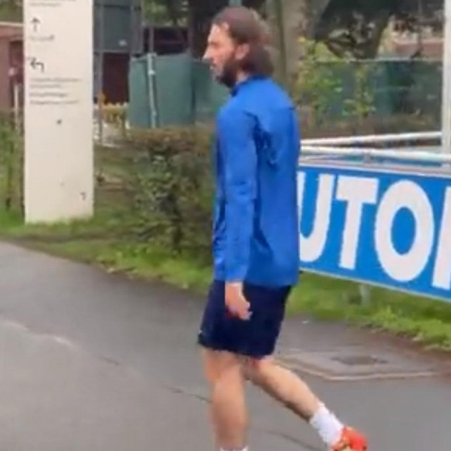 Ivan Šunjić napušta trening