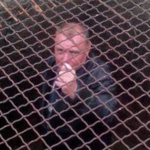 Ruski vojnik bačen u jamu