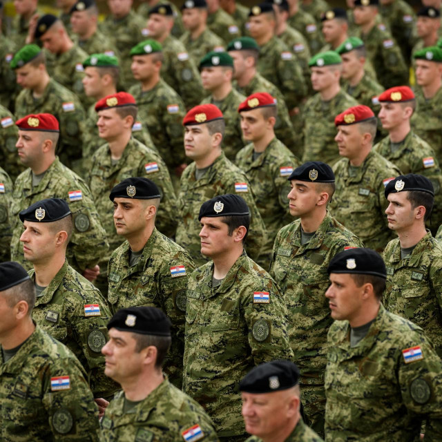 Svečano obilježavanje 16. obljetnice ustrojavanja Gardijske mehanizirane brigade Hrvatske kopnene vojske